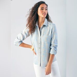 Women’s FINLEY Alex long sleeve button down Aztec jacquard print shirt. Size M